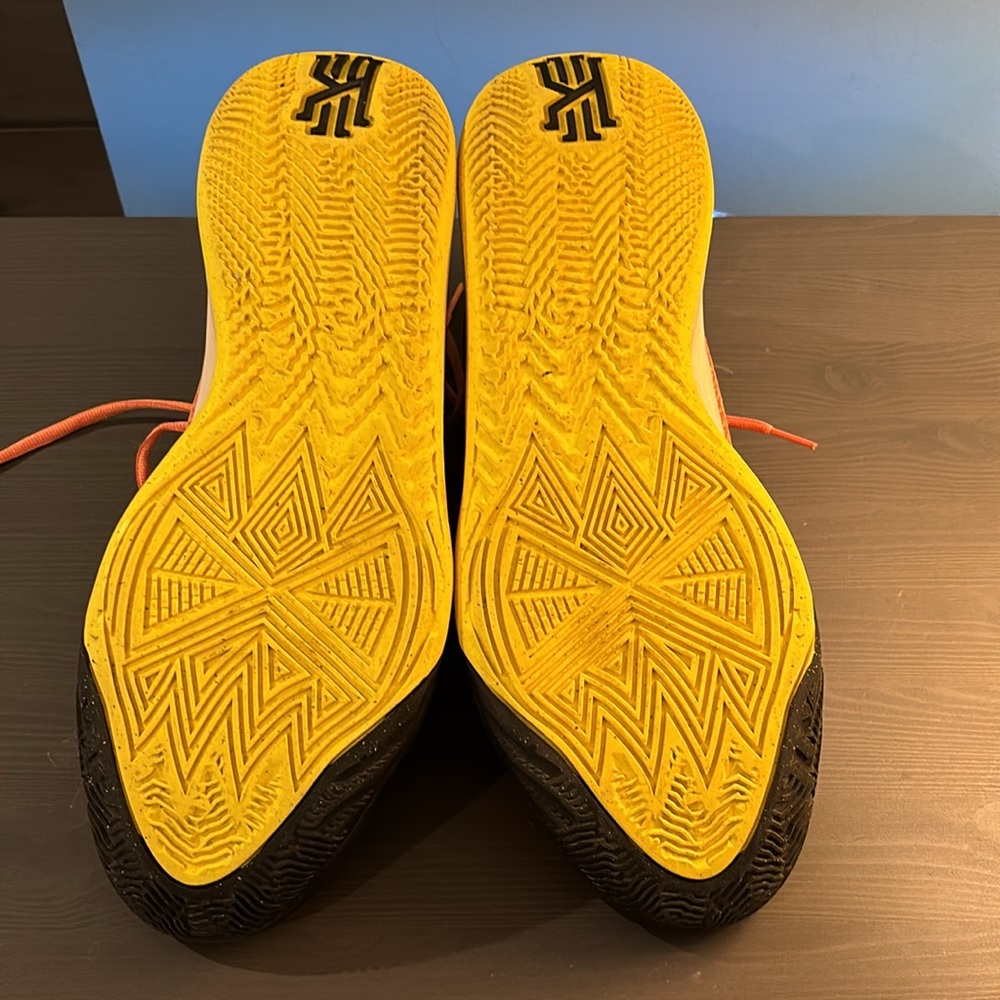 Kyrie 6 Flytrap Lightly Worn, Good Condition - image 4